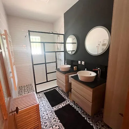 Maison Avec Piscine Au Calme Au Pied Du Ventoux Villa *